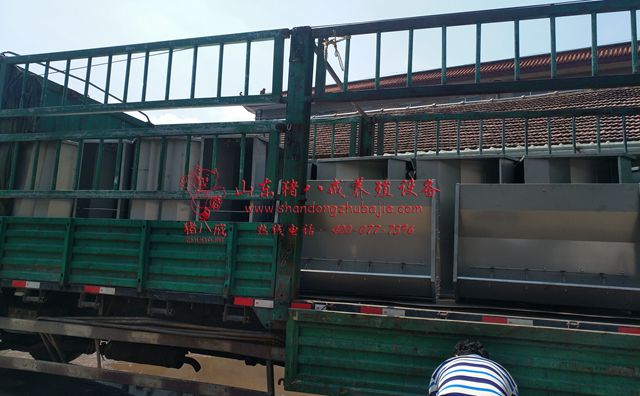 山东双面料槽厂家,山东双面料槽,双面料槽,猪八戒养殖设备